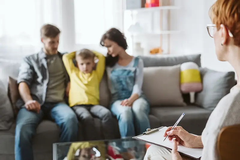 Familie mit autistischem Kind